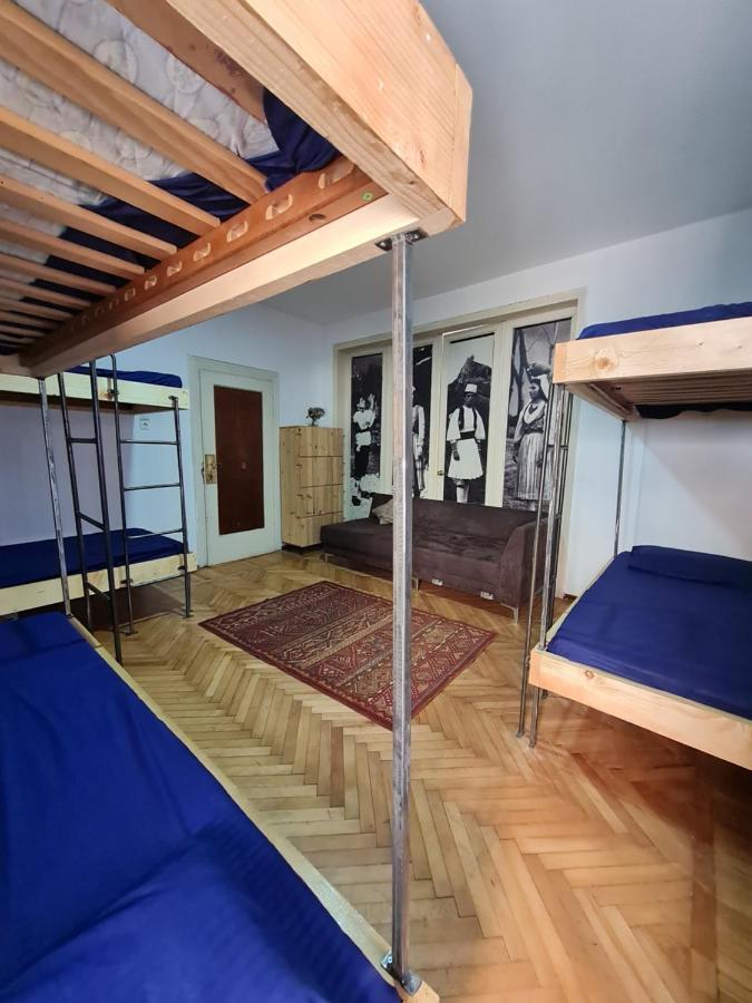 Milingona City Center Hostel Tirana Extérieur photo