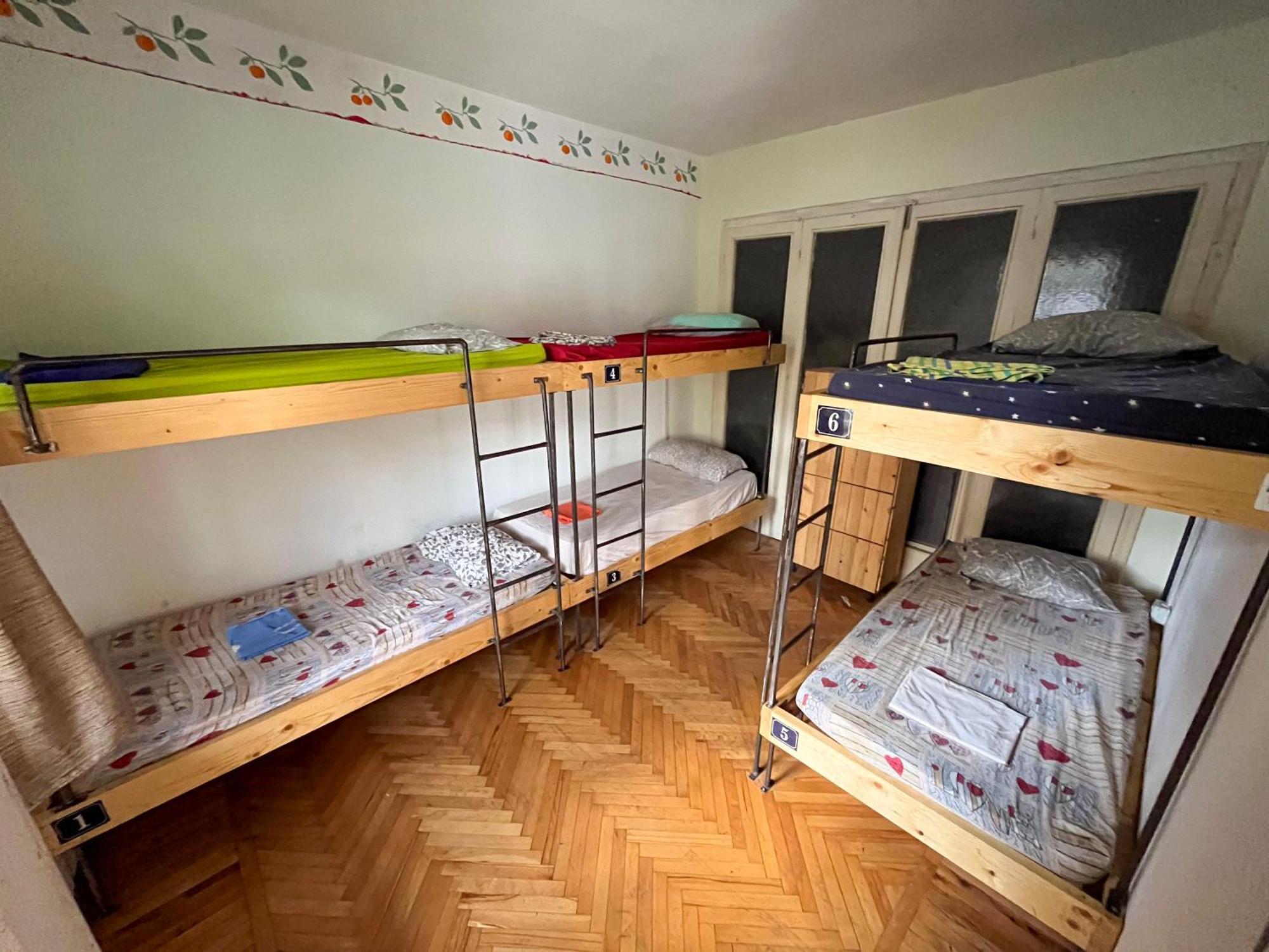 Milingona City Center Hostel Tirana Extérieur photo